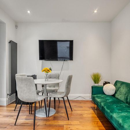 2 Bed 2 Bath Balcony View Wimbledon Tennis Villa London Exteriör bild