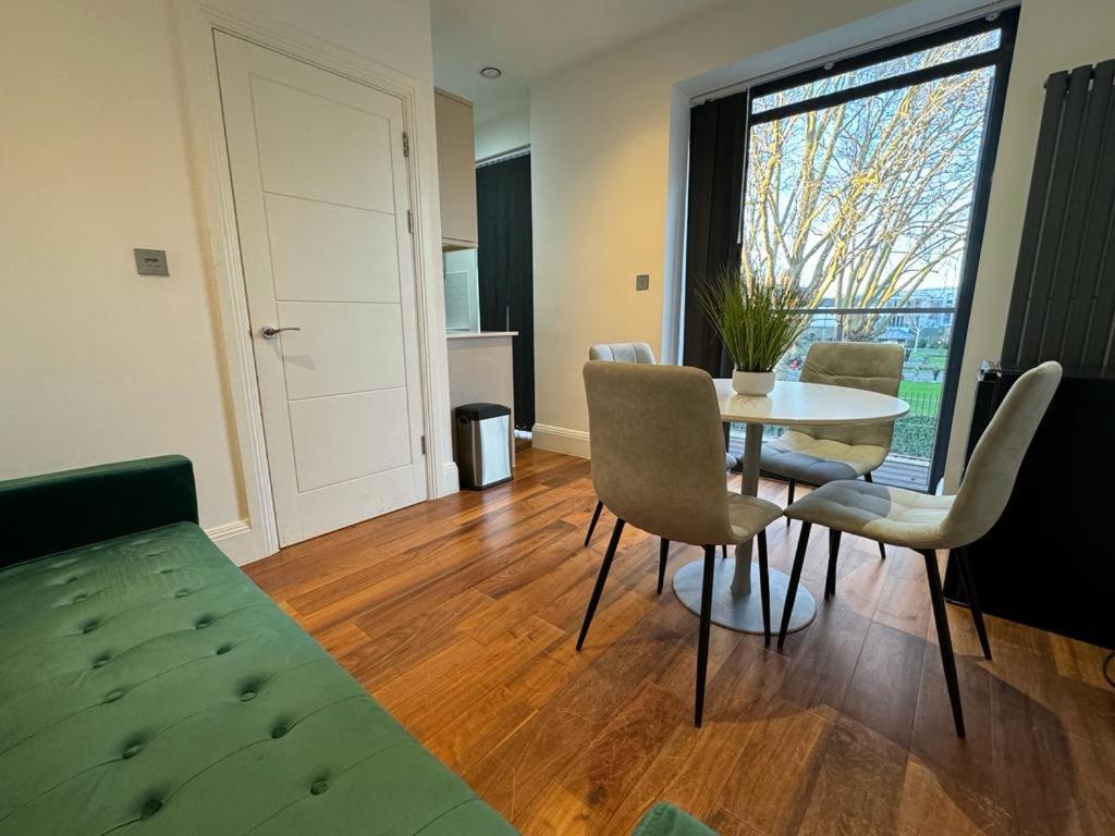 2 Bed 2 Bath Balcony View Wimbledon Tennis Villa London Exteriör bild